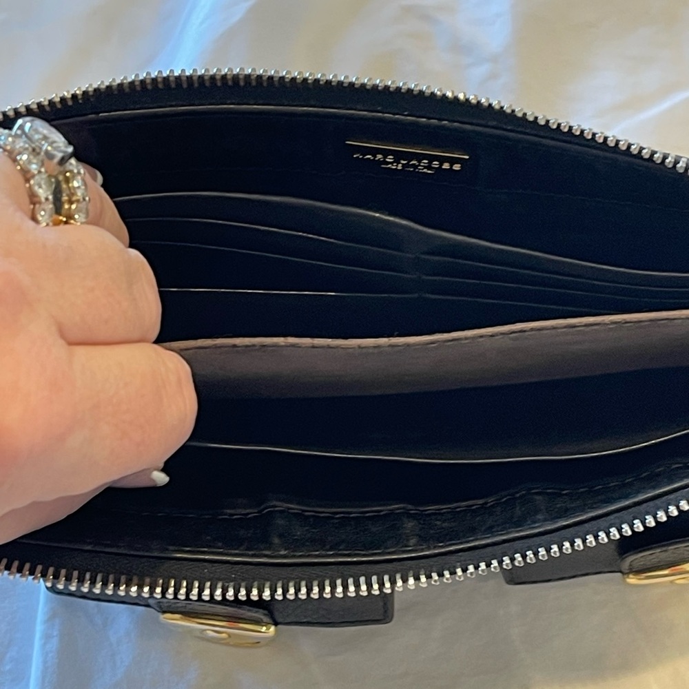 Marc Jacobs Black Leather Wallet Gold Hardware Multi Pocket Zip - Picture 9 of 15